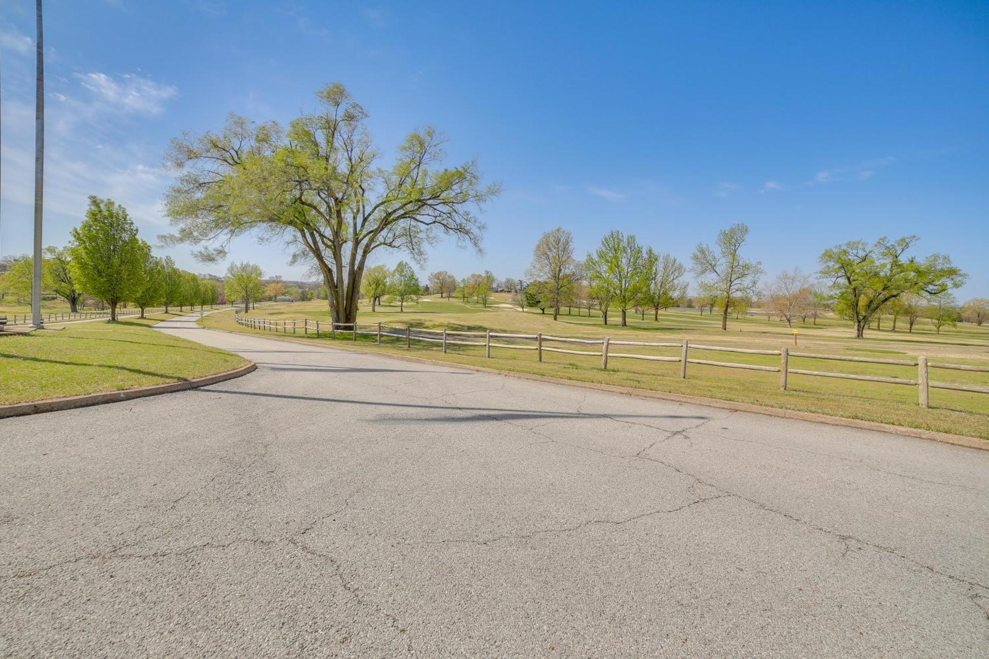 Branson Condo With Balcony, Near Silver Dollar City! Exterior foto